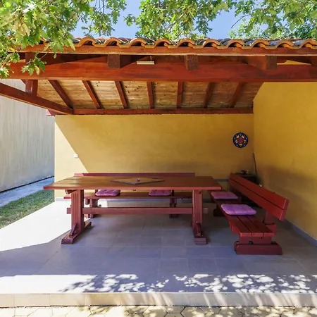 בית נופש Erminia By Interhome